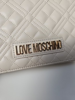 Love Moschino gesteppte Tasche Kunstleder Crossbody Kettenriemen goldfarbene Hardware 