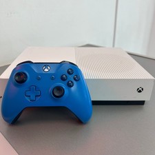Xbox One S Digital White 500GB - With Controller, Accessories & recent service