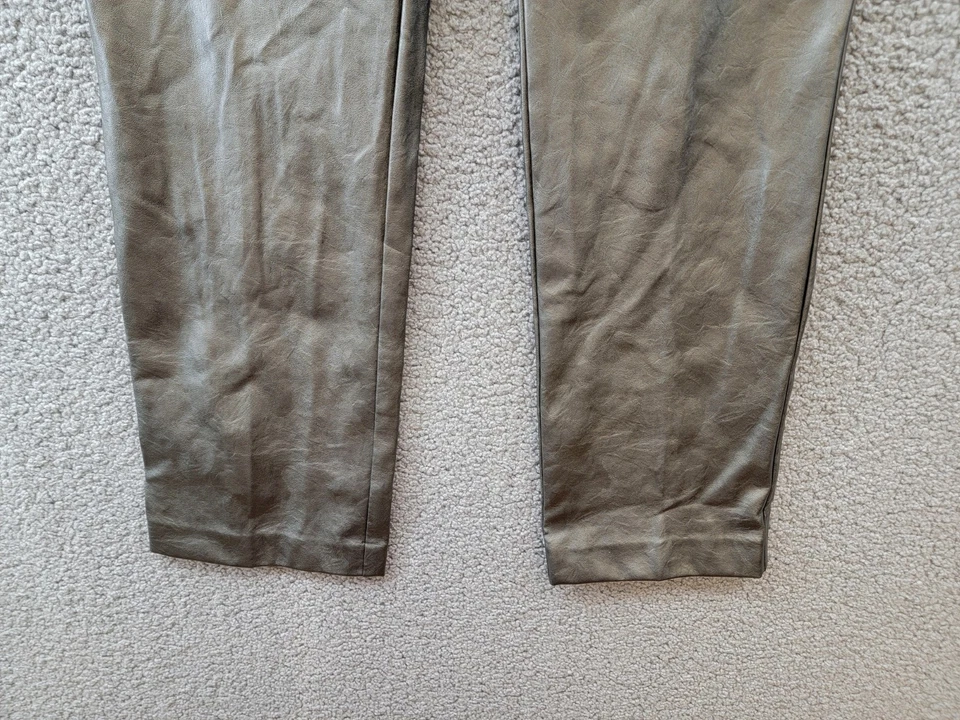 Pantalones bootleg metálicos Anne Klein para mujer 4 grises con cremallera y cierre de botones Foto 4 de 4