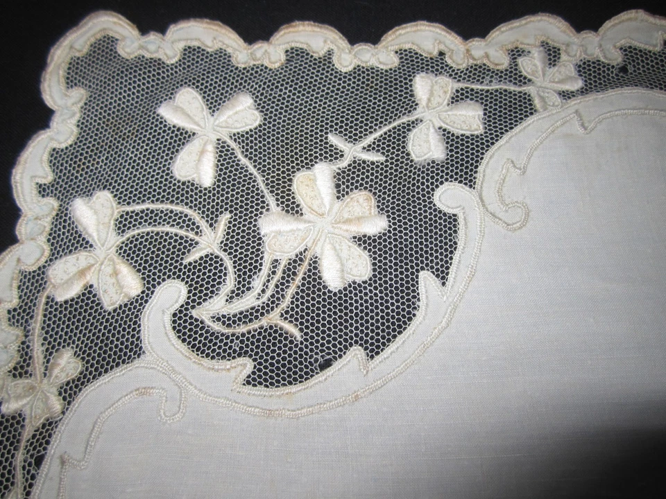 Ancien mouchoir en lin ,tulle brodé main monogramme M.S. - Photo 4/4