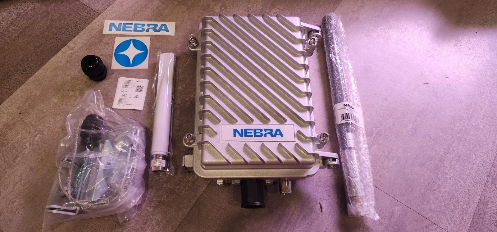 NEW - Nebra Outdoor Helium Hotspot/ HNT Miner - US/ CAN 915Mhz - Original Box