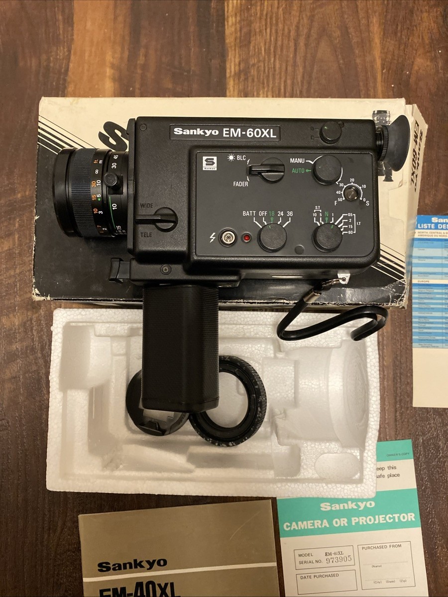 【8ミリカメラ】 Sankyo EM-60XL FILM TESTED Sankyo EM-60XL Super-8 movie camera. Rewind