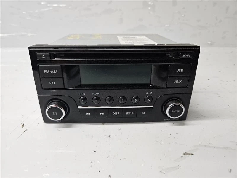 Nissan Sentra 2015-2017 radio AM FM receptor de CD sin navegación OEM Foto 3 de 4