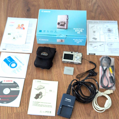 Canon Digital IXUS 40 silber Kompaktkamera Inklusive Zubehörpaket