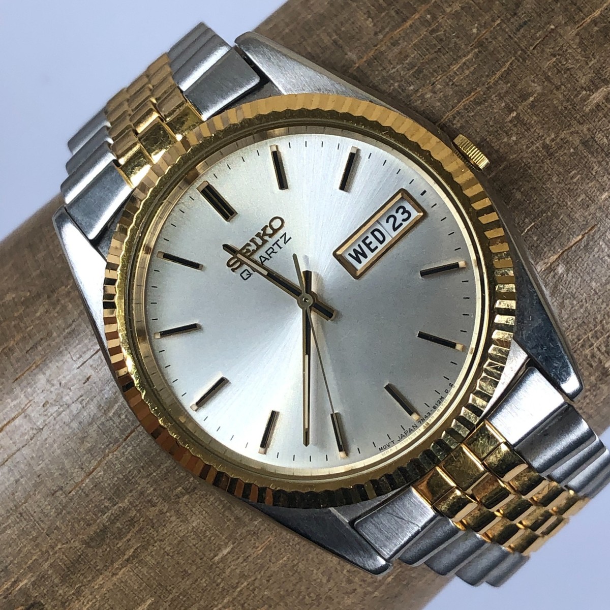 Vintage Seiko Men 7N43-8111 Jubilee Day Date Two Tone Quartz