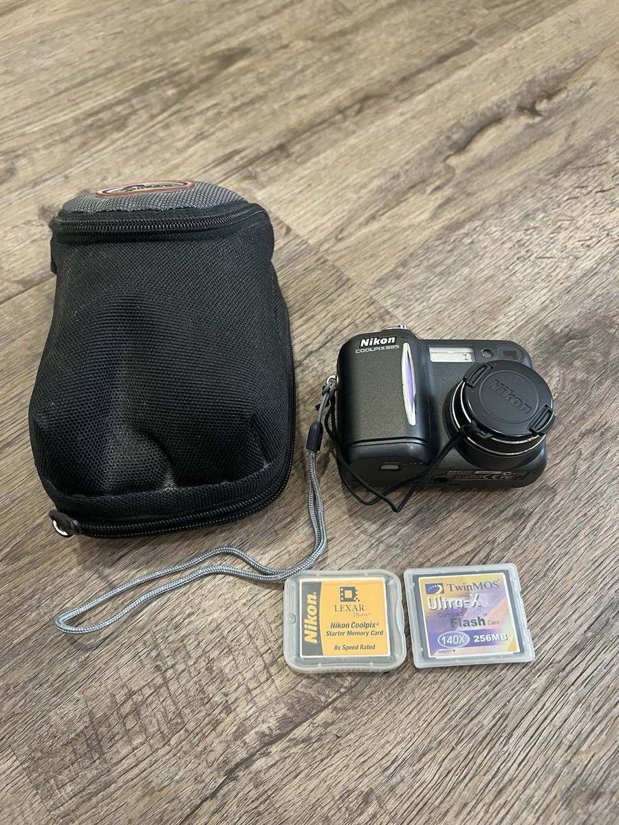 NIKON Coolpix 885 3.2MP Digital Camera W/ Memory Card & Charger