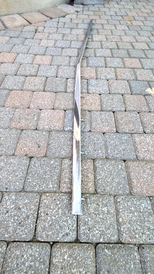 Oldsmobile Starfire 1962 capó borde labio - original - OEM Foto 2 de 4