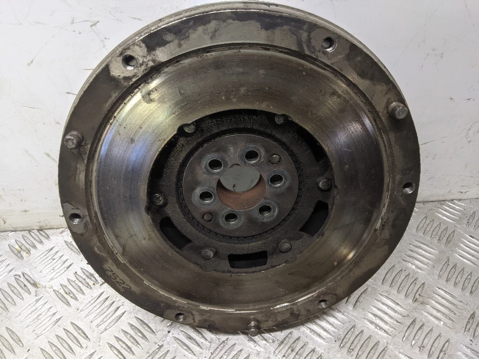 MINI ONE COOPER R50 (R53?) Volante y placa de presión 2003 Foto 2 de 4