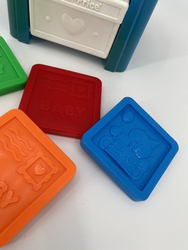 Vintage 1989 Fisher Price Sortieren und Stapeln Briefkasten mit 4 Buchstaben Kleinkind Spielzeug 1025 - Bild 3 von 7