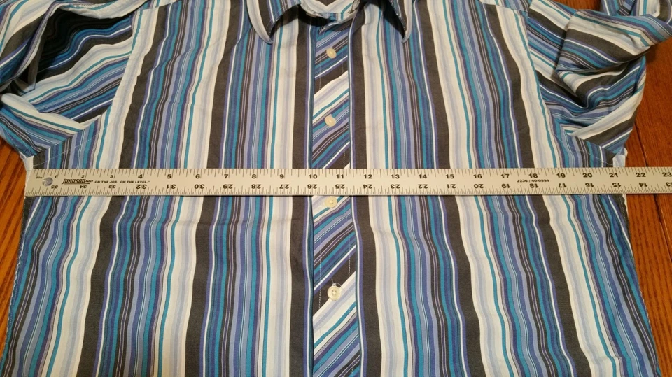 Camisa de vestir mediana a rayas azul puño abatible manga larga frontal con botones NYNE para hombre Foto 4 de 4