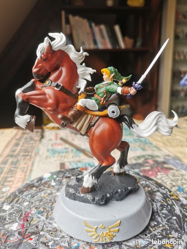 Figurine Zelda Link et Epona 20cm pour décoration de bureau gaming chic