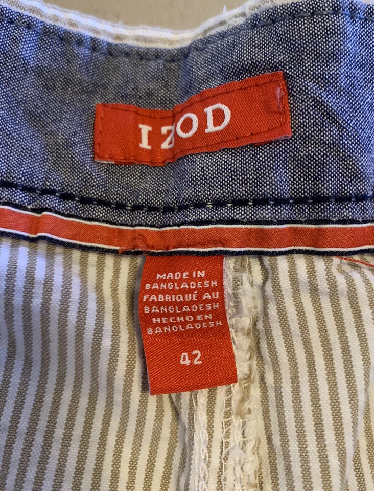 Pantalones Cortos de Golf IZOD Para Hombres 42 Off White Gris Rayas Frente Plano Pantalones Cortos de Golf Foto 4 de 4