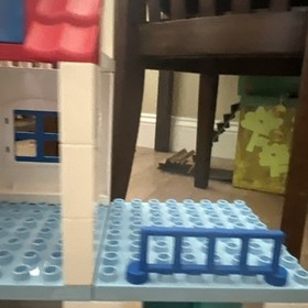 2011 LEGO DUPLO SET#5695 DOCTOR'S CLINIC Hospital Ambulance