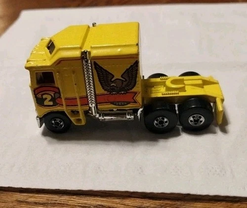 Hot Wheels Vintage 1982 Semi Truck -  Thunder Roller Blackwall Yellow HEAVY!
