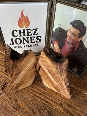 3.5 Ibs. Beautiful grain split Georgia fatwood pine Knot! Makes a nice gift.