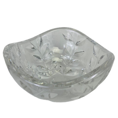 Vintage Riedel for TIFFANY & CO 6'' Floral Leaf Cut Glass Wave Edge Crystal Bowl