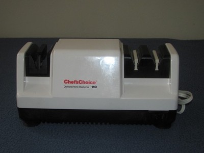 CHEF'S CHOICE 110 3 STAGE DIAMOND HONE ELECTIC COUNTER-TOP KNIFE SHARPENER