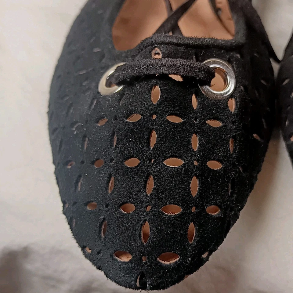 NUEVO CON ETIQUETAS HALÓGENO CUERO NEGRO Gamuza CORTE LÁSER Con cordones Borla Ballet Planos Talla 8.5 M Foto 3 de 4