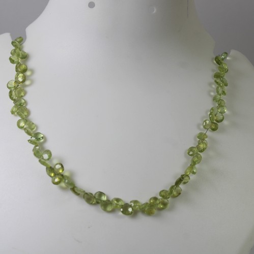30 Ct 4 to 4.5 MM Natural Green Peridot Heart Cut Side Drilled 8 Inch Necklace - Picture 3 of 11