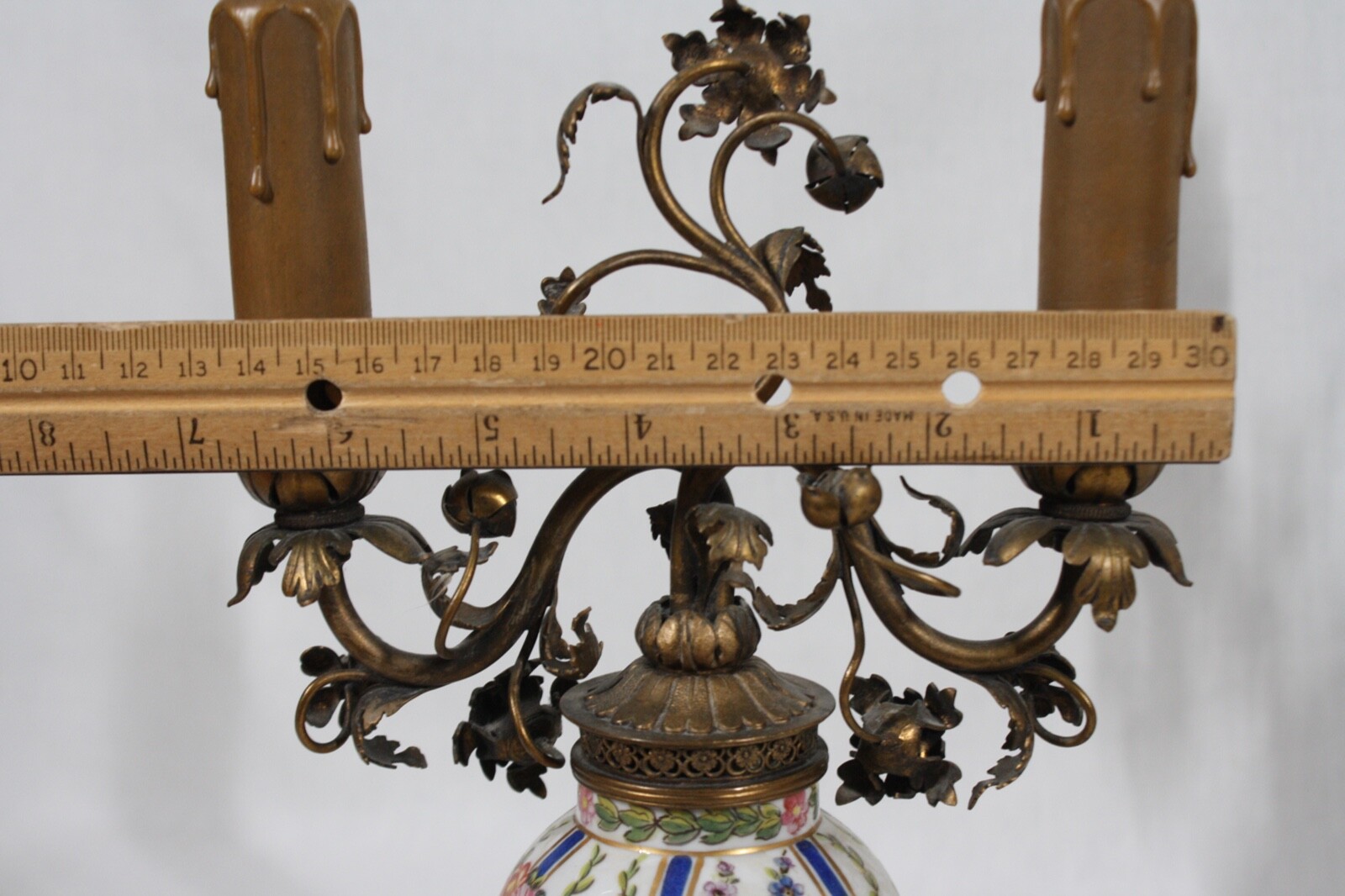 RARE PORCELAIN & ANTIQUE BRASS FINISH PAIR OF CANDLESTICK BOUDOIR LAMPS