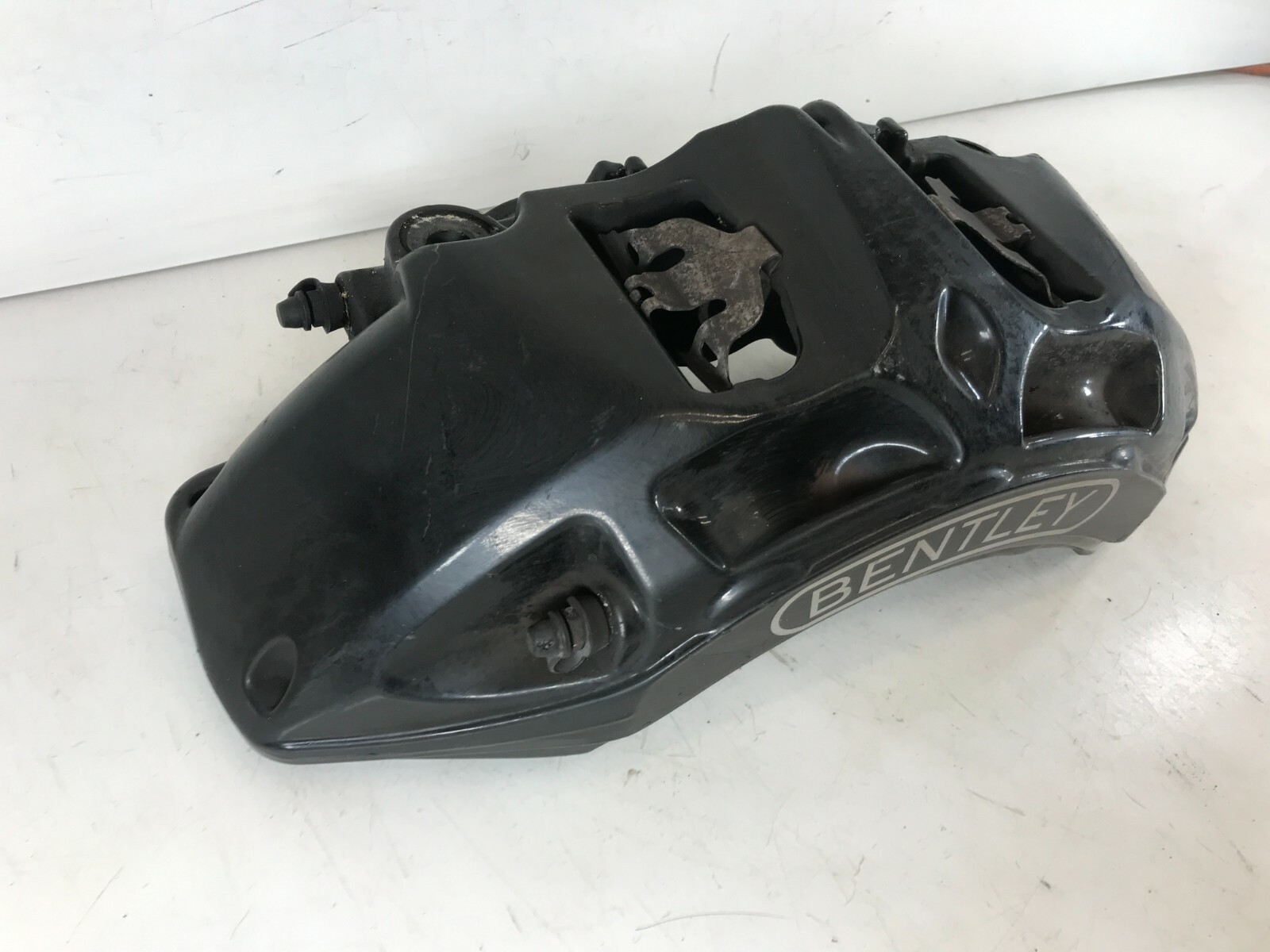 2016 - 2020 Bentley Bentayga Front Left Driver Brake Caliper LH 4M0615105BS OEM