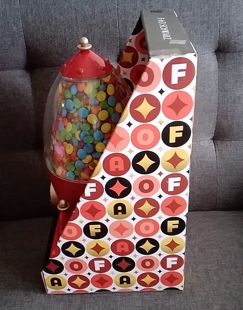 FAO Schwarz Candy Rocket Sweet Dispenser, Plugin / Battery, Excellent