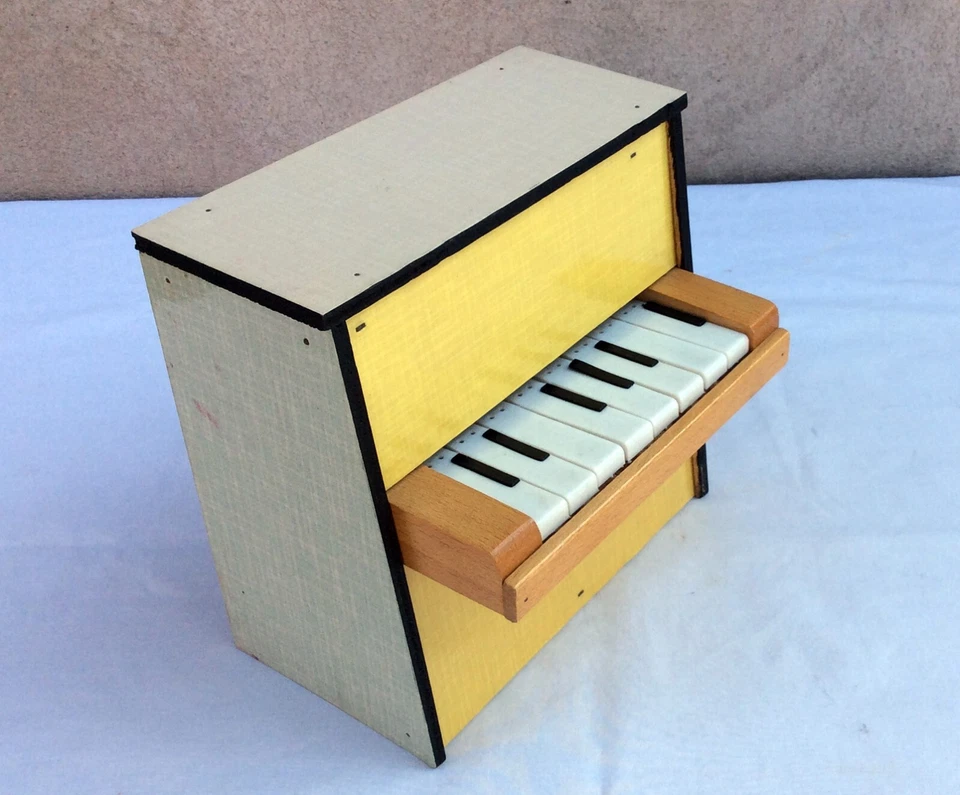 PIANO DROIT - JOUET ENFANT - ANCIEN- VINTAGE - Photo 2/4