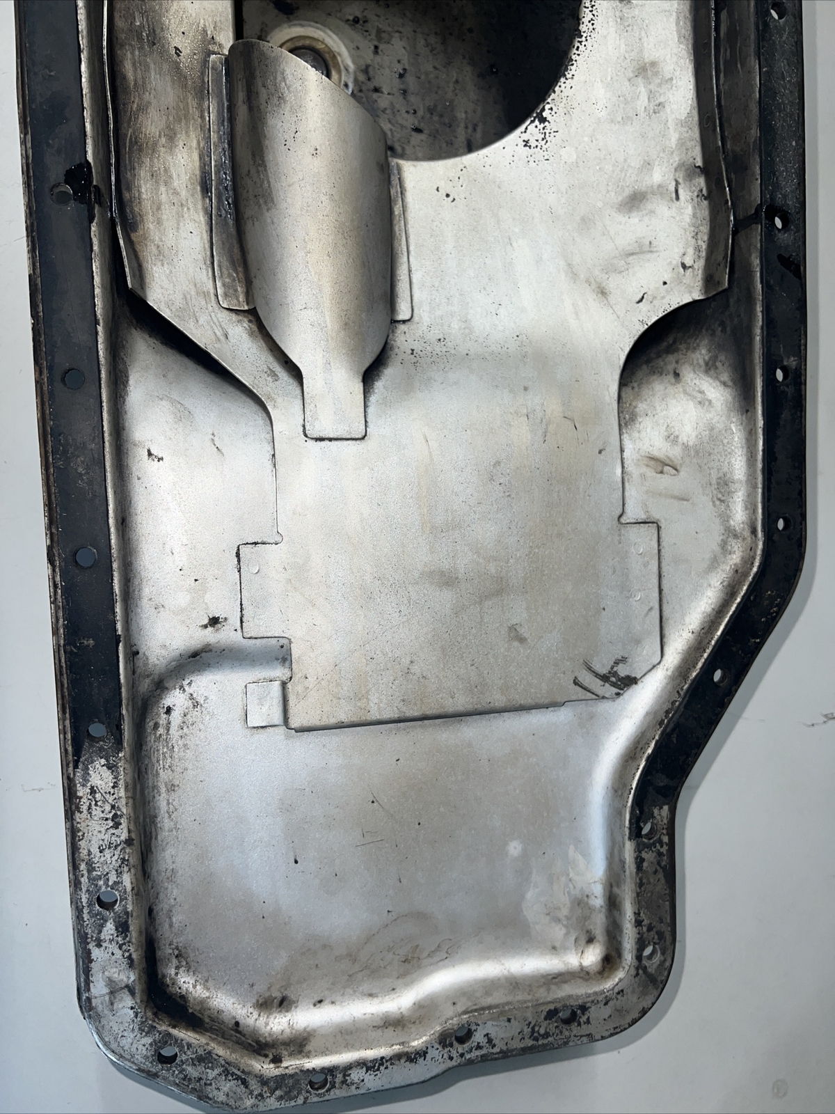 Rolls Royce Silver Shadow 6.2L Engine Oil Pan & Drain Plug OEM. C287