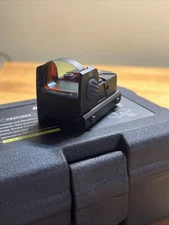 Low Profile Red Dot Sight w/ Shake Awake (US Seller)