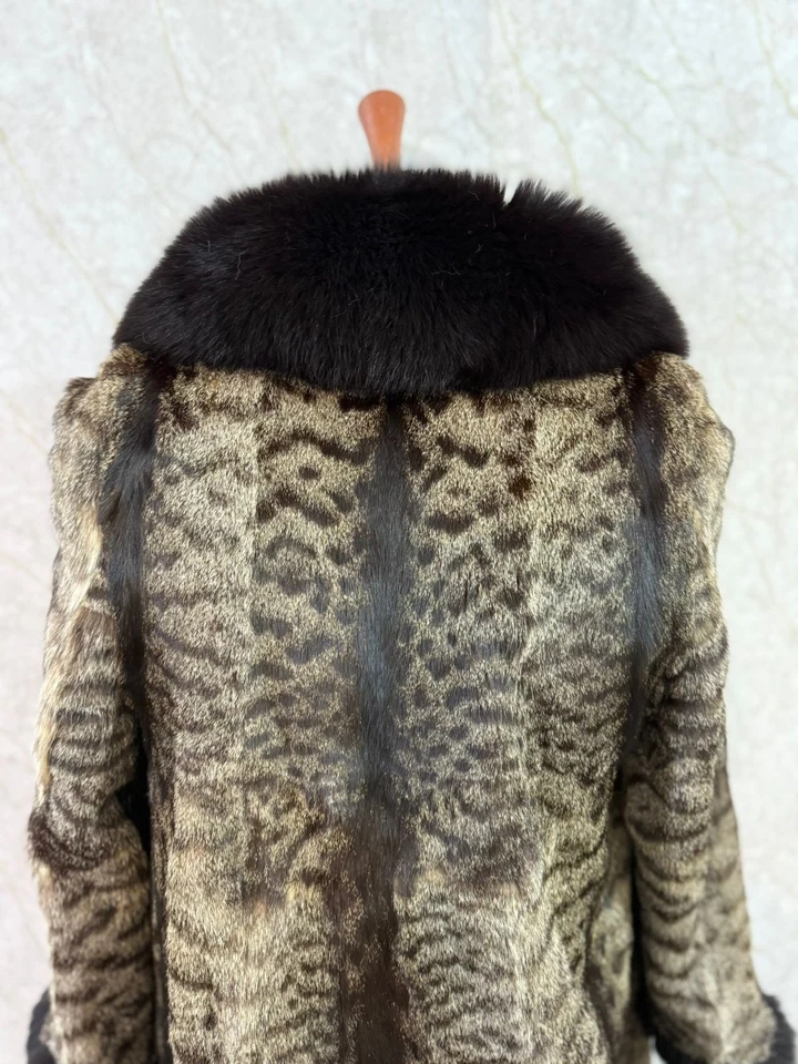 Casaco de pele manchada vintage com colarinho e punhos de raposa preta – peito 48"/comprimento 43" - Imagem 4 de 4