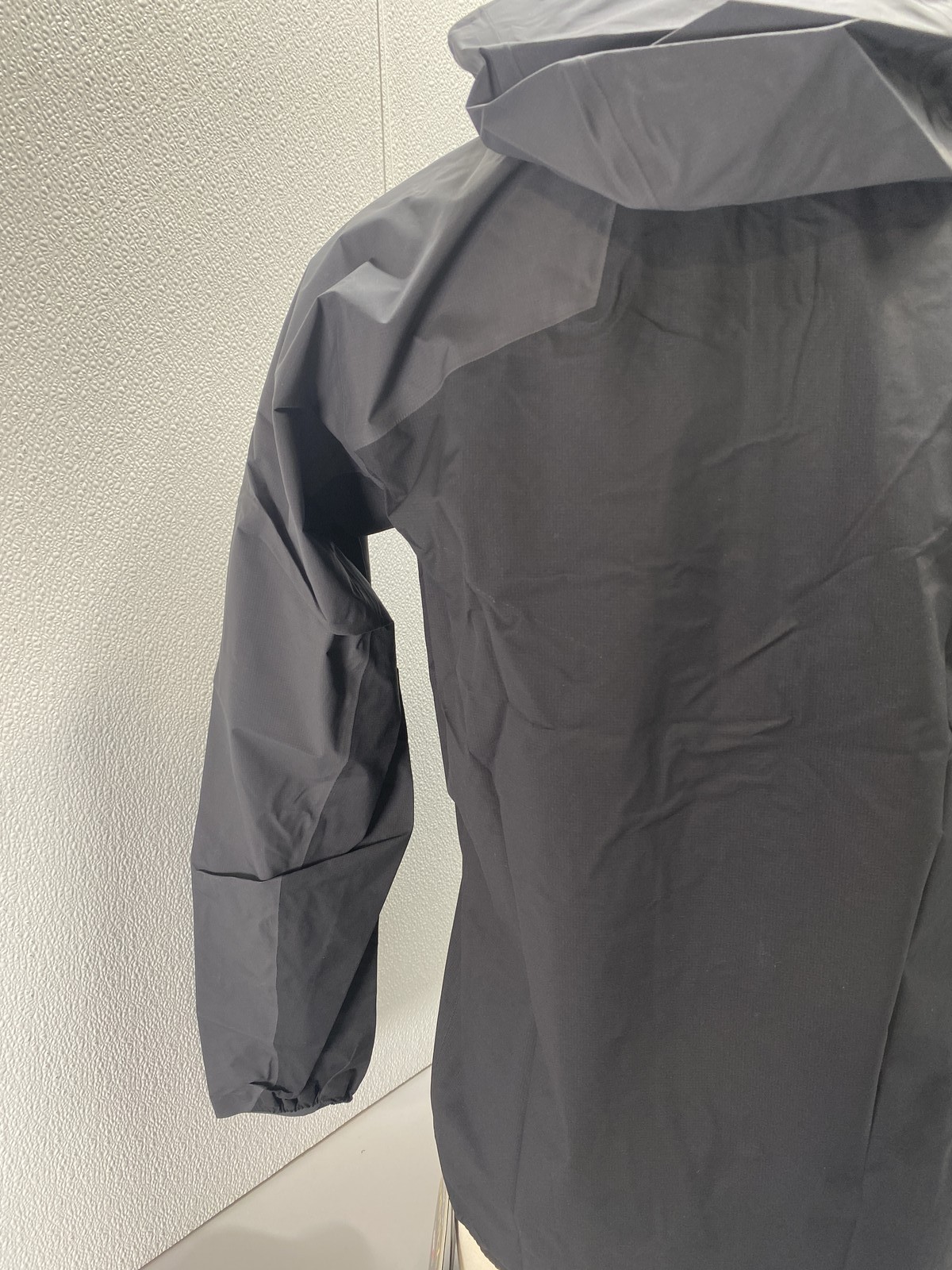 Arc'teryx Mens Norvan Shell Lightweight Jacket Size M Graphite, Black thumbnail 12