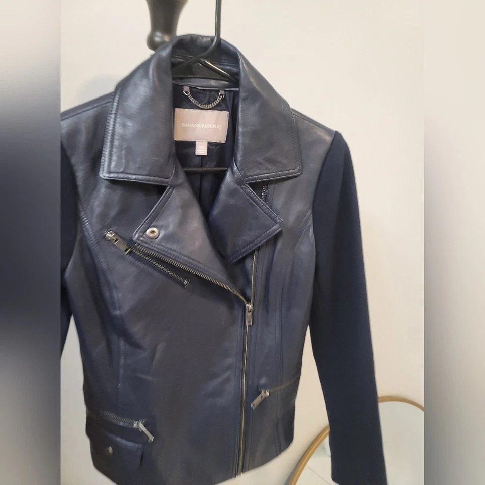Chaqueta de cuero Banana Republic azul marino cordero Xs Foto 2 de 4