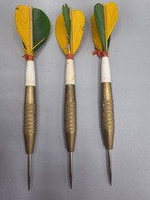 Vintage Winmau Tournament Darts w/ Yellow Feathers  Green  Made in England