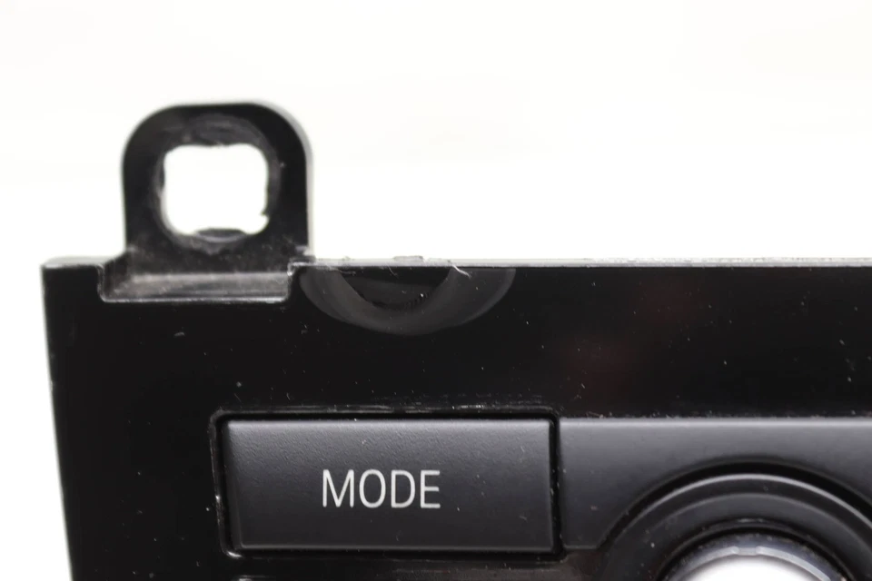 BMW 750I XDRIVE 2010-2015 - Climatizador de CA / Estéreo / Unidad de CD 9328414 Foto 3 de 4