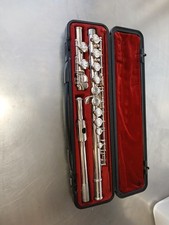 Yamaha YFL 221N Concert Flute with Case Used Good condition  flute