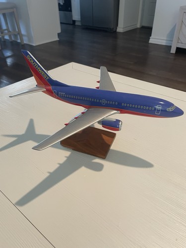 Southwest Airlines Desk Model 737 Wesco Models International Hard Plastic Resin