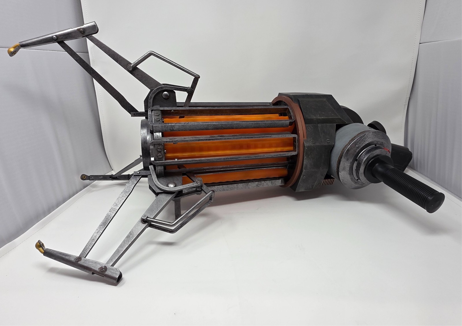 Half-Life 2 Gravity Gun Replica - NECA 2013 - No Box