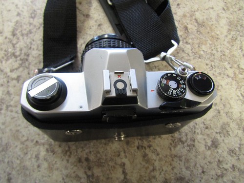 Asahi Pentax K1000 SLR 35mm Film Camera With SMC Pentax-M 50mm Lens W/ Case - Picture 3 of 13