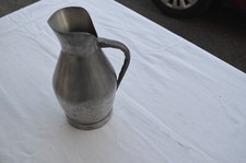 Pichet broc  vase Les étains du manoir Vintage