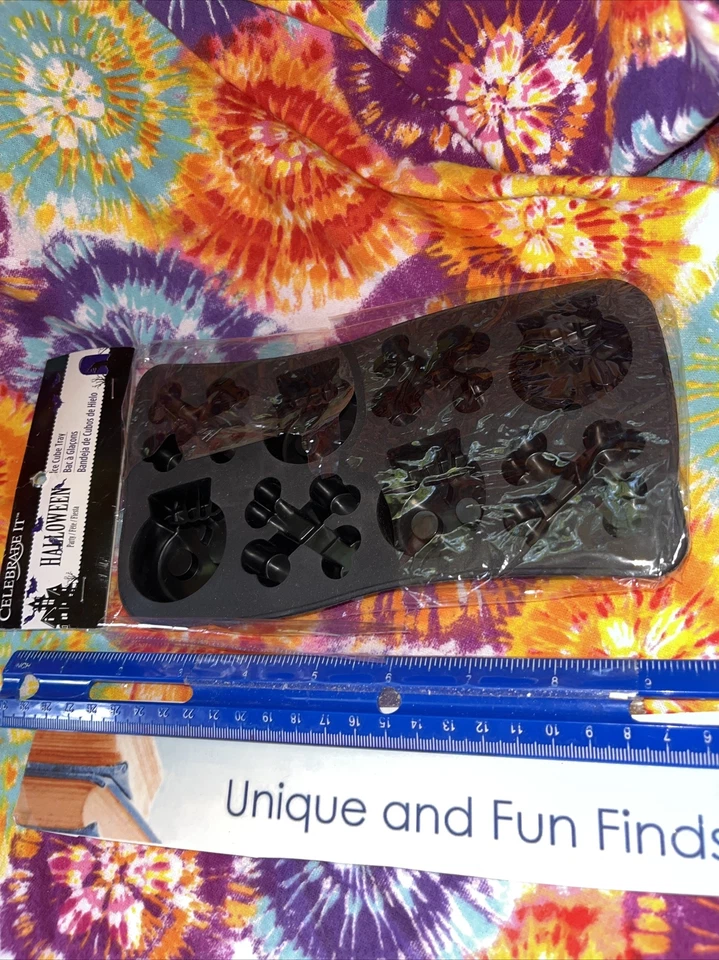 Bandeja de cubitos de hielo de hueso cruzado y calavera de Halloween molde de caramelos y más Foto 4 de 4