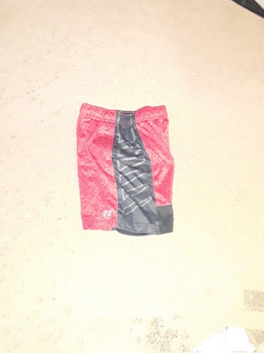 Boys Lot Of 3 Shorts Size S(6/7) - Picture 2 of 4