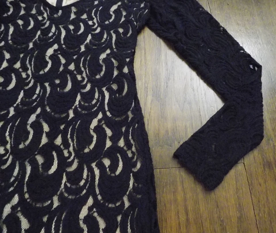 Vestido Plenty by Tracy Reese Anthropology ceñido al cuerpo negro superpuesto de encaje forrado desnudo 2 Foto 4 de 4