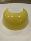 Pyrex Primary colors Yellow 4qt 404 Nesting mixing bowl Large