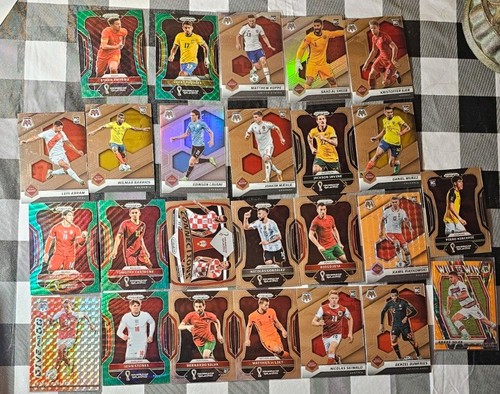 Lot Of 25 Soccer Cards Prizm And Mosaic