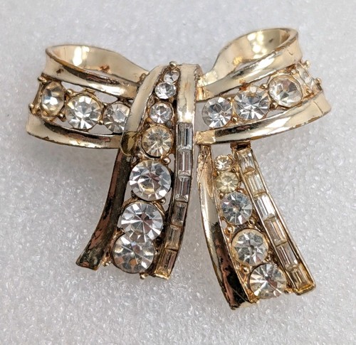 Vintage Gold Tone Clear Rhinestone Bow Tie Brooch / Pin