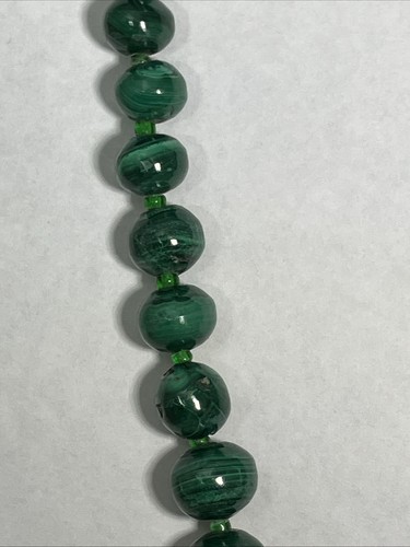 Malachite Beaded Necklace Graduated Green Gemstone 22" Barrel Closure - Picture 6 of 15