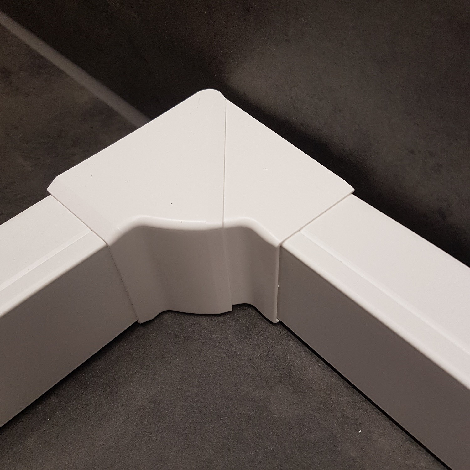 Eckverbinder Innen Eck für Kabelkanal 60x40 mm PVC Weiss KOPOS
