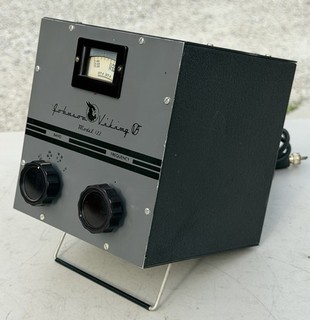 Radioamatore a valvole vintage Johnson Viking modello 122 VFO HAM