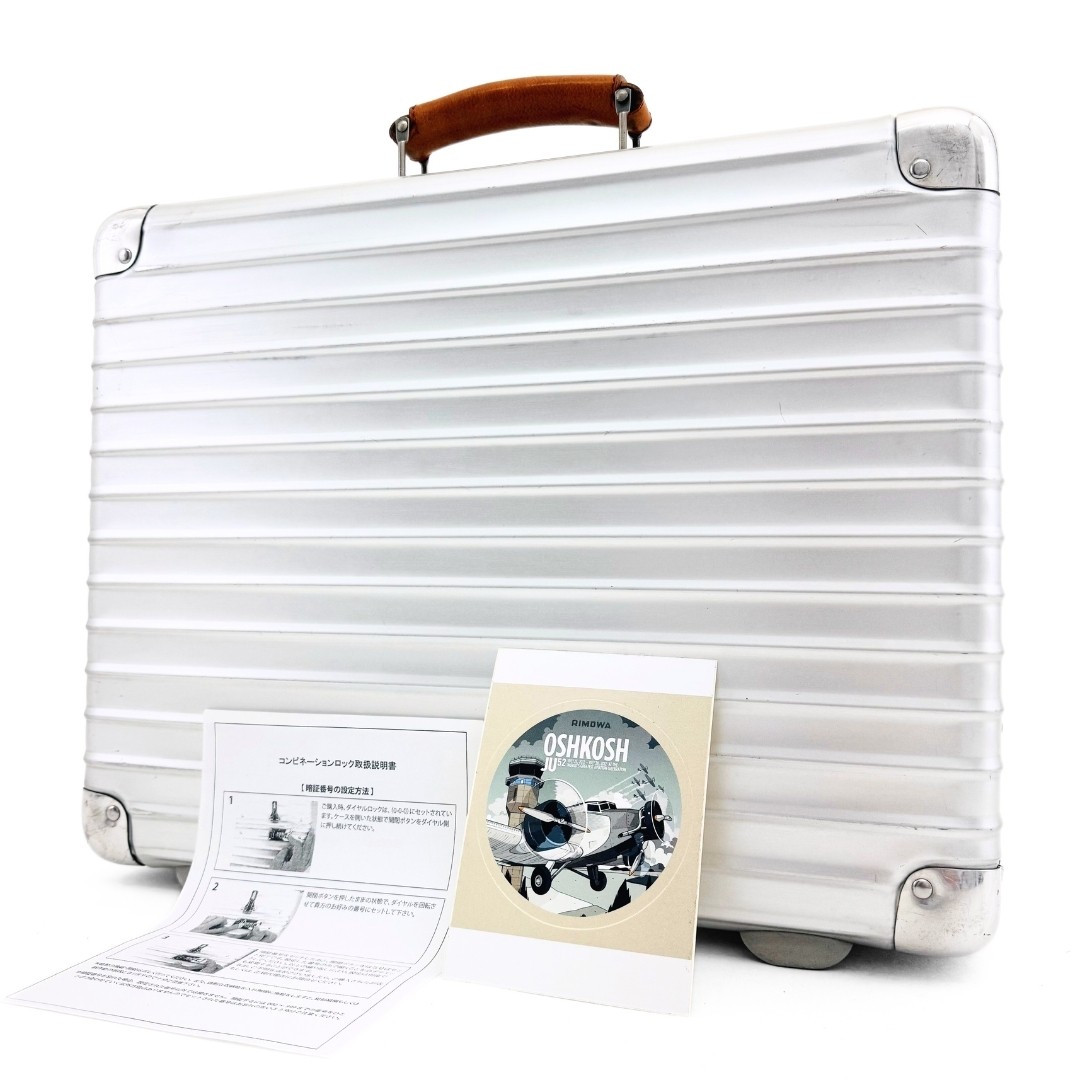 希少 RIMOWA CLASSIC FLIGHT アタッシュケース　24L Rimowa Classic Flight 24L Leather Handle Aluminum Attache