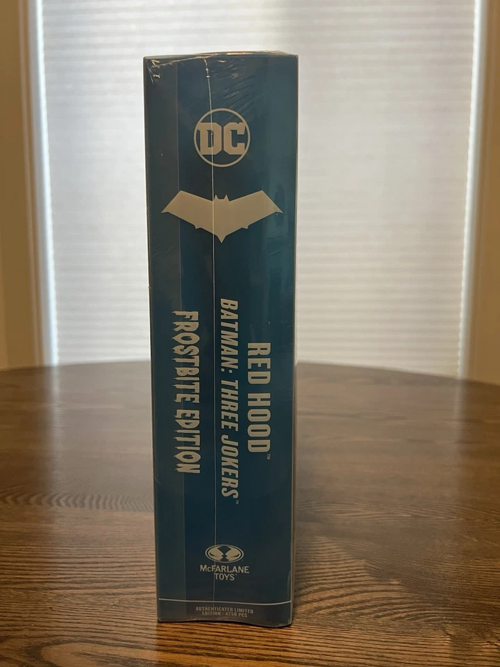 McFarlane DC Frostbite Edition Red Hood Batman Three Jokers Gold Label LE 4250 Foto 4 de 4